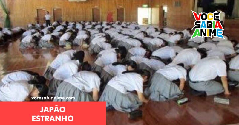 A Escola japonesa que força os Alunos e se curvarem 28