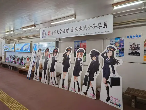 Funcionários da Estação de Oarai imitam pose das Garotas de Girls und Panzer