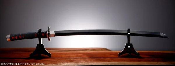 Réplicas das espadas do Uzui de Kimetsu no Yaiba entram em pré-venda 1