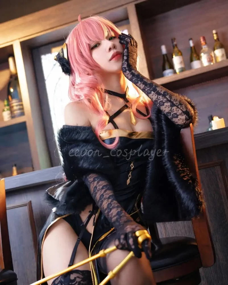 Check out the Assassin Anya Adult Cosplay