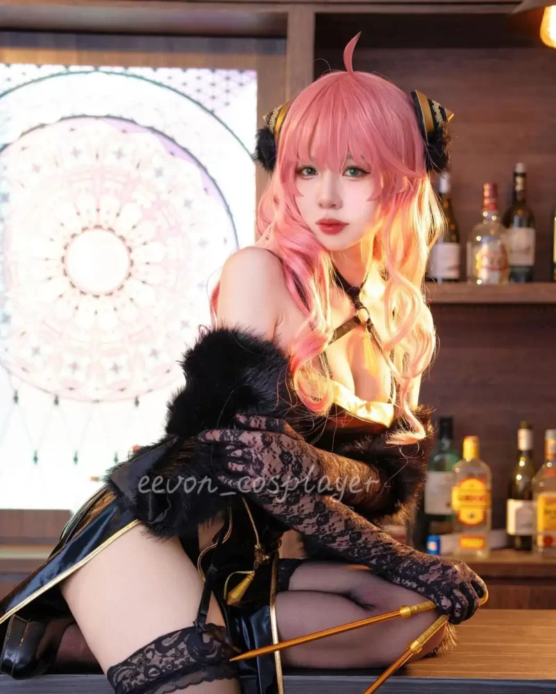 Check out the Assassin Anya Adult Cosplay