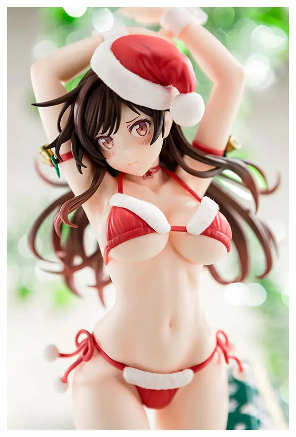 Chizuru wears a Christmas bikini in a special figure
