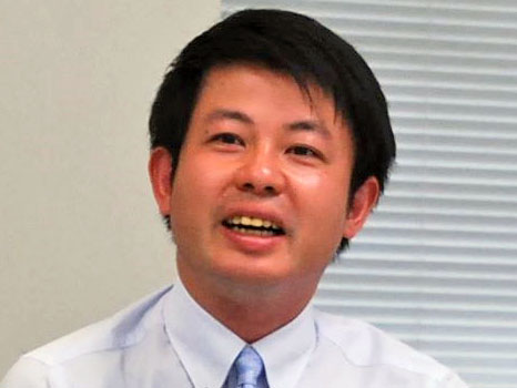 Membro do Partido Comunista Japonês é preso por Filmar Colegial 1