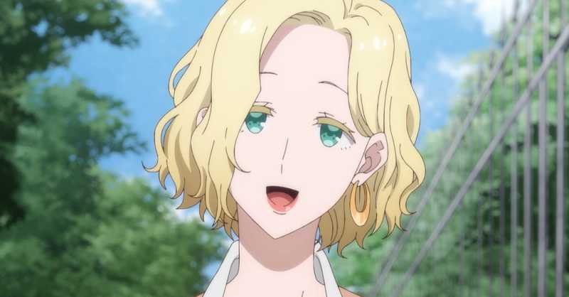 Tomo-chan anime didn't show the age of Carol mother
