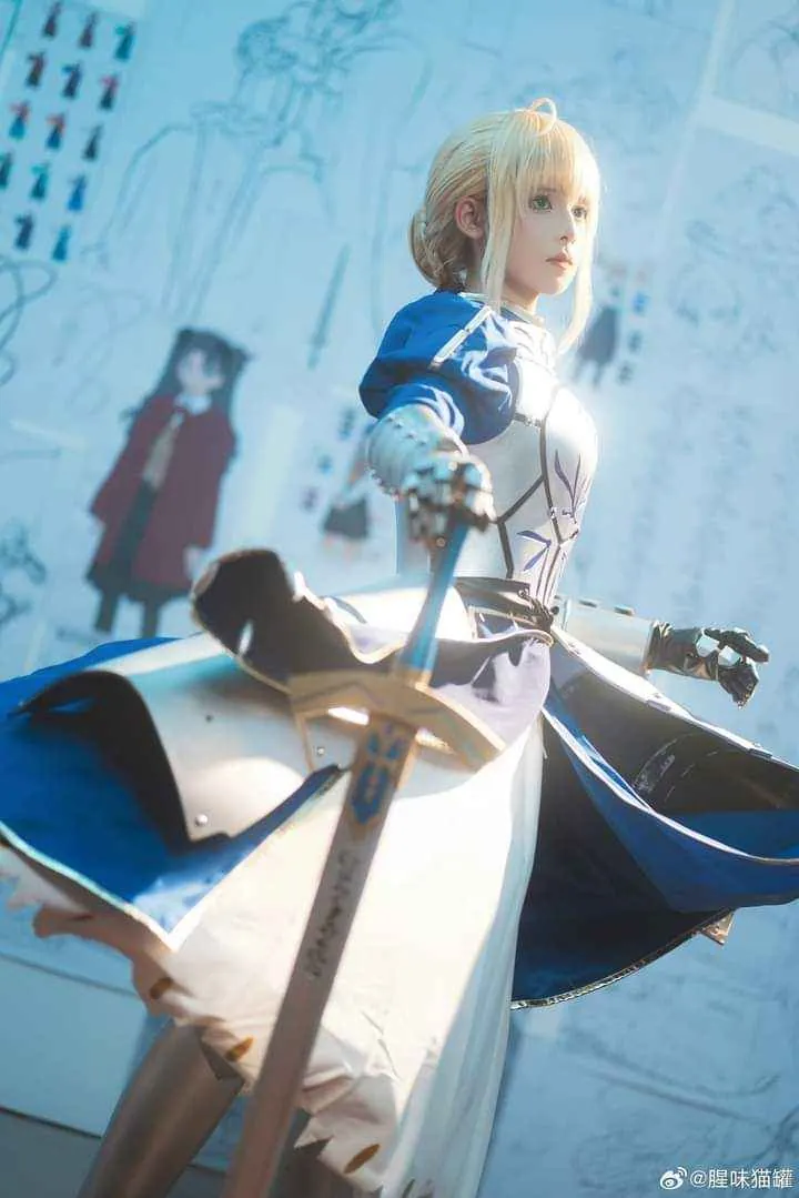 That's an Amazing Saber cosplay from Fate