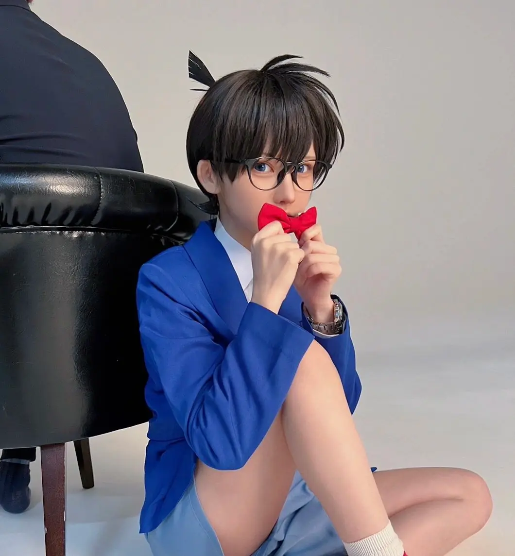 Conan edogawa cosplay 1