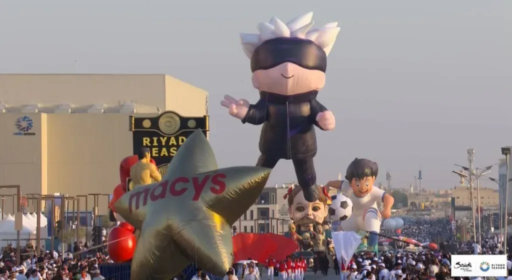 Balão do Satoru Gojo virou destaque num festival na Arábia Saudita Balão do Satoru Gojo virou destaque num festival na Arábia Saudita