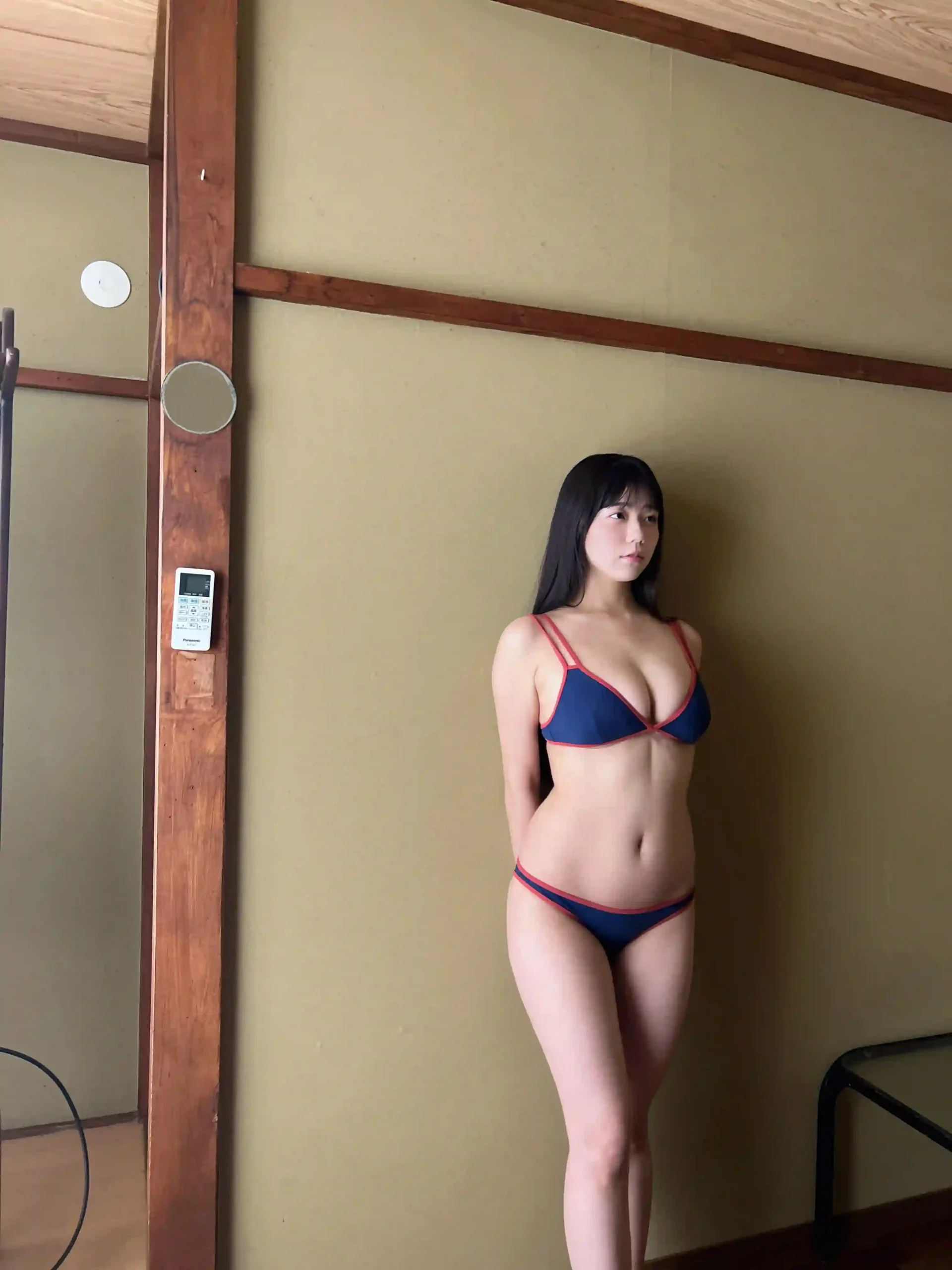 Idol do Stu48 de biquini scaled