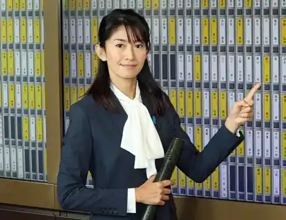 Fãs Descobrem que Politica Japonesa era a Samus em um Comercial para Metroid