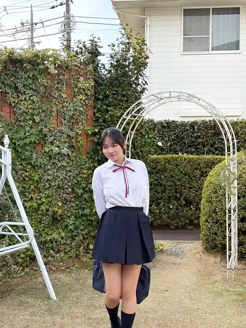 Akita Sona Gravure Idol festival escolar cancelado por causa de peitos 1