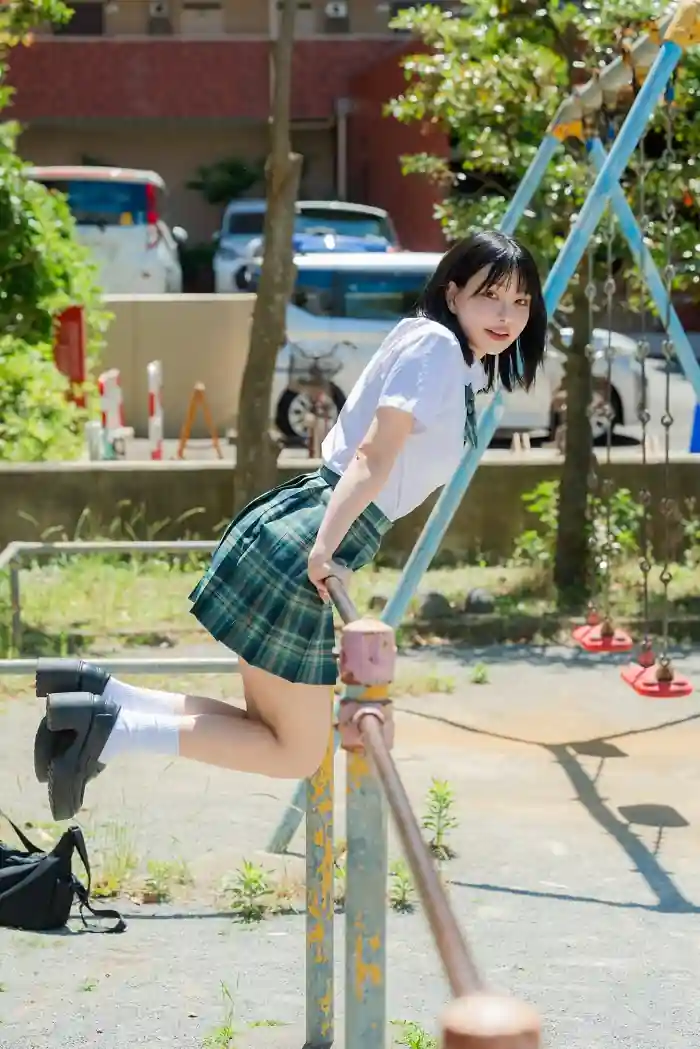 Cosplayer e Mangaká Ami Honami aparece de Biquini em Capa de Revista Cosplayer e Mangaká Ami Honami aparece de Biquini em Capa de Revista