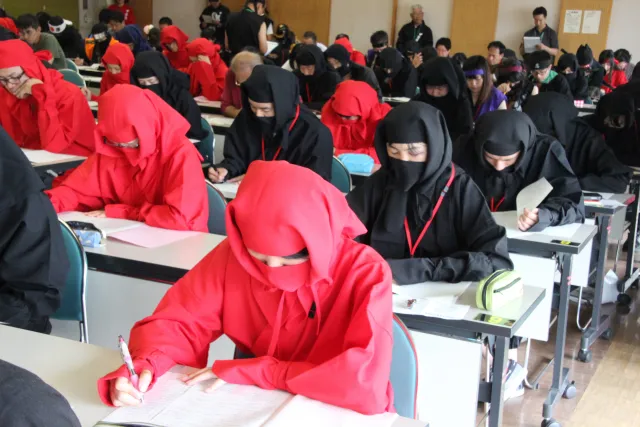 Exame de Certificação Ninja no Japão atrai Participantes de vários Países Exame de Certificação Ninja no Japão atrai Participantes de vários Países