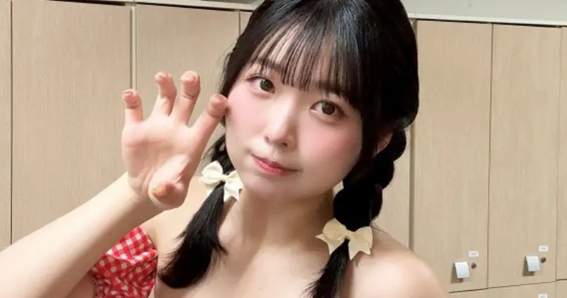 Festival Escolar Cancelado por Causa de Peitos Grandes? Gravure Idol Revela Passado Triste